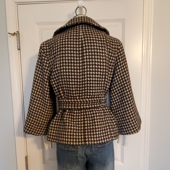 Jacket - Picture 3 of 4